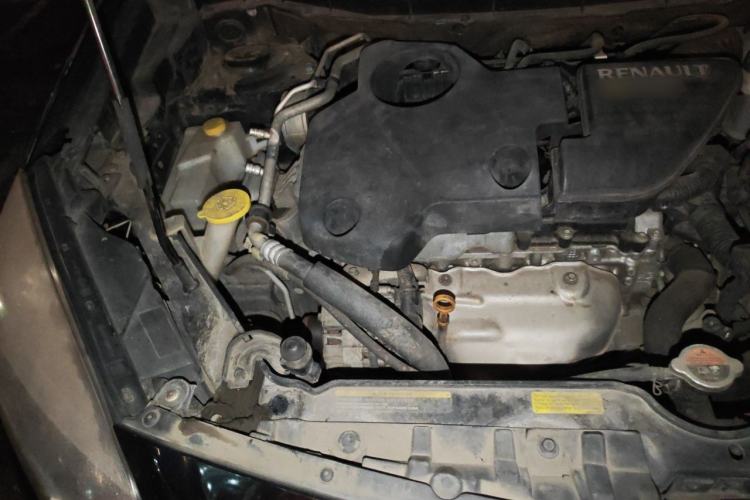 Used Renault Koleos 2013 2.5L Two-Wheel Drive Comfort Edition Engine Bay Right
