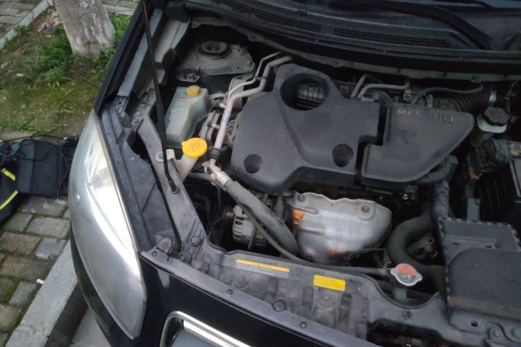 Used Renault Koleos 2013 2.5L Two-Wheel-Drive Urban Edition Engine Bay Right