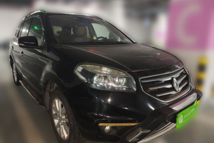 Used Renault Koleos 2013 2.5L 4x4 Comfort Edition Front Right 45 Deg