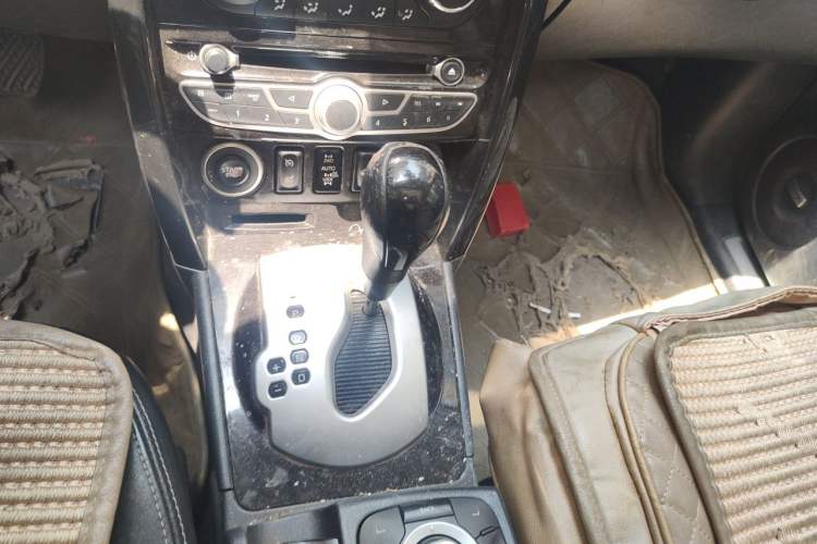 Used Renault Koleos 2013 2.5L Four-Wheel Drive Luxury Edition Gear Lever
