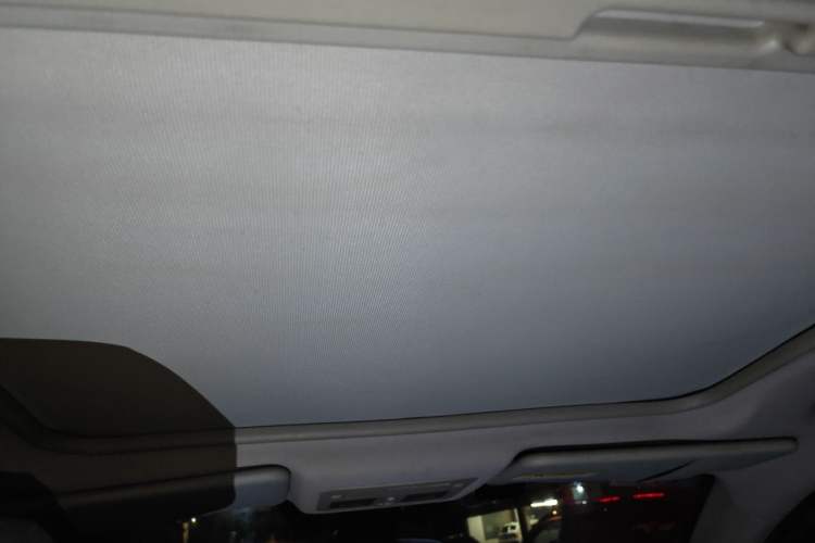 Used Renault Koleos 2013 2.5L Two-Wheel Drive Comfort Edition Headliner