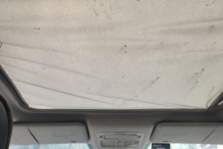 Used Renault Koleos 2013 2.5L Four-Wheel Drive Luxury Edition Headliner