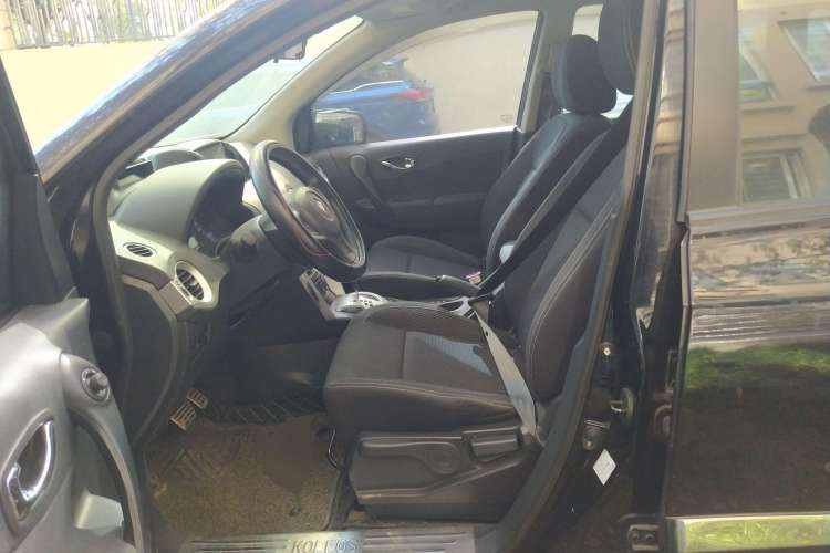 Used Renault Koleos 2013 2.5L 4x4 Urban Edition Left Front Seat