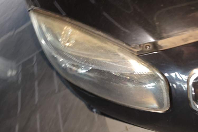 Used Renault Koleos 2013 2.5L Two-Wheel Drive Comfort Edition Right Front Headlight