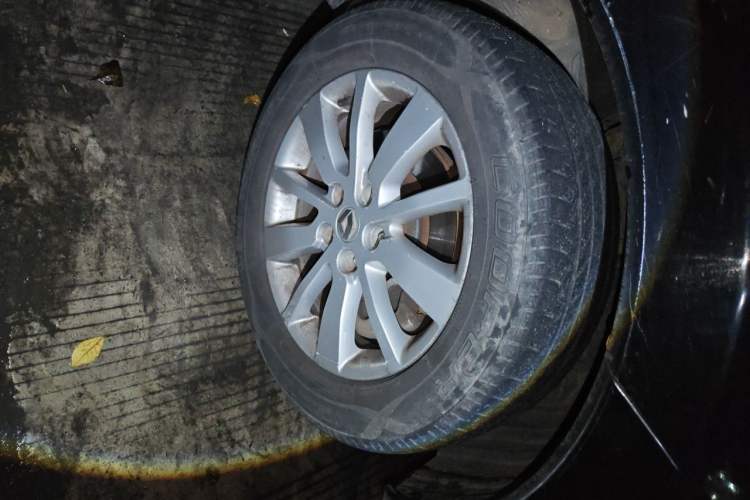 Used Renault Koleos 2013 2.5L Two-Wheel Drive Comfort Edition Right Front Wheel Hub