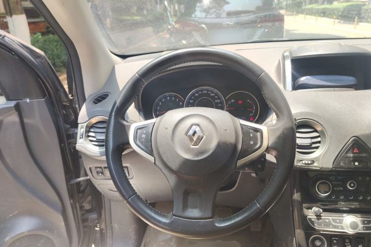 Used Renault Koleos 2013 2.5L Four-Wheel Drive Luxury Edition Steering Wheel
