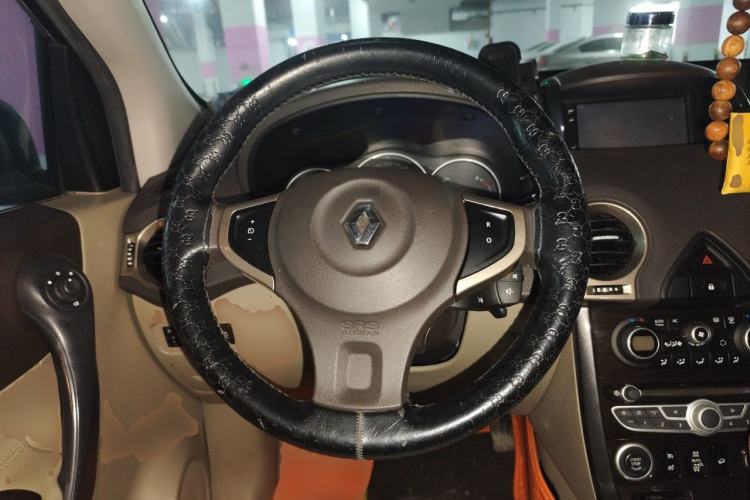 Used Renault Koleos 2013 2.5L 4x4 Comfort Edition Steering Wheel