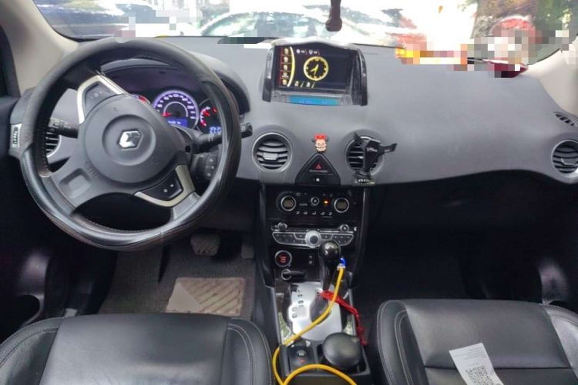 Used Renault Koleos 2013 2.5L Two-Wheel Drive Comfort Edition Center Console