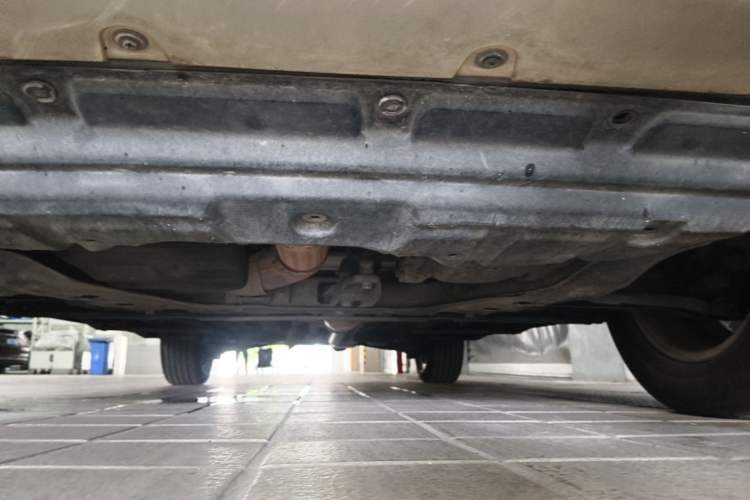 Used Renault Koleos 2013 2.5L 4x4 Comfort Edition Chassis Front