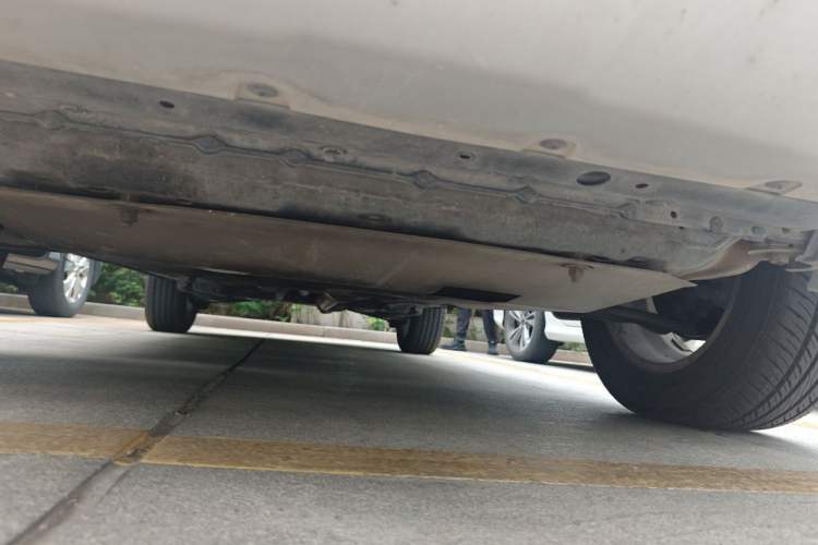 Used Renault Koleos 2013 2.5L 4x4 Comfort Edition Chassis Front