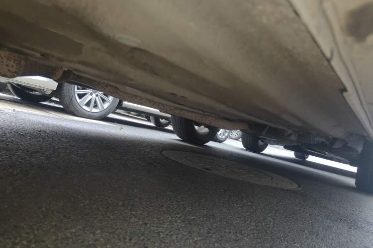 Used Renault Koleos 2013 2.5L Two-Wheel Drive Comfort Edition Chassis Front Left