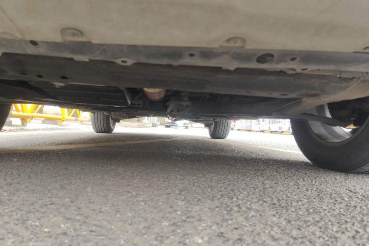 Used Renault Koleos 2013 2.5L 4x4 Comfort Edition Chassis Front
