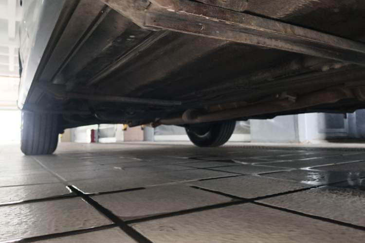Used Renault Koleos 2013 2.5L 4x4 Comfort Edition Chassis Front Right