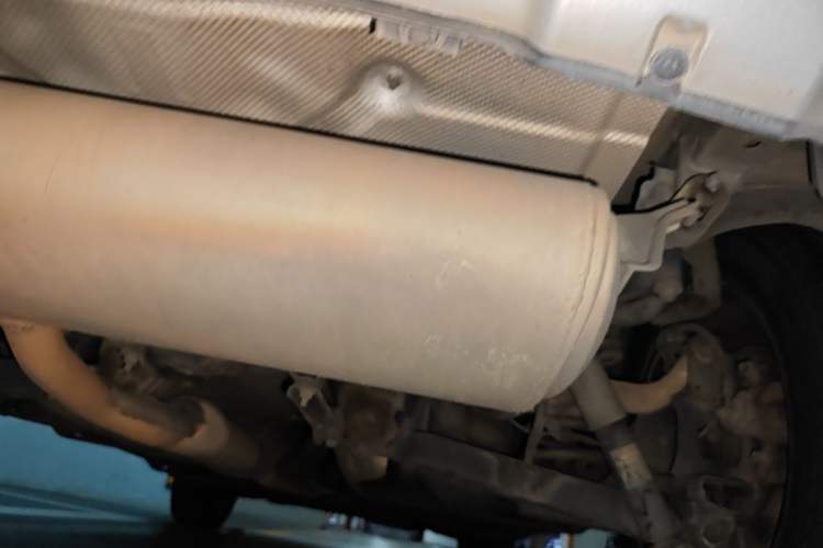 Used Renault Koleos 2013 2.5L Two-Wheel Drive Luxury Navigation Edition Chassis Rear