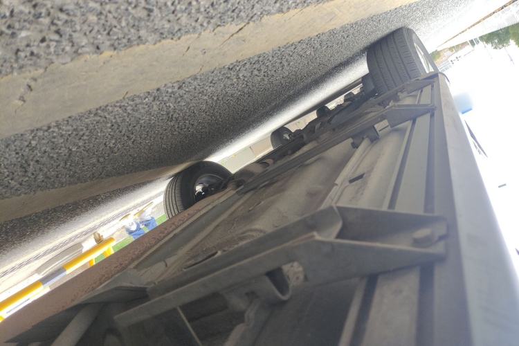 Used Renault Koleos 2013 2.5L 4x4 Comfort Edition Chassis Rear Left