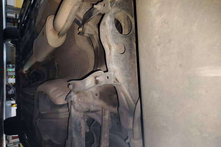 Used Renault Koleos 2013 2.5L Two-Wheel-Drive Luxury Edition Chassis Rear