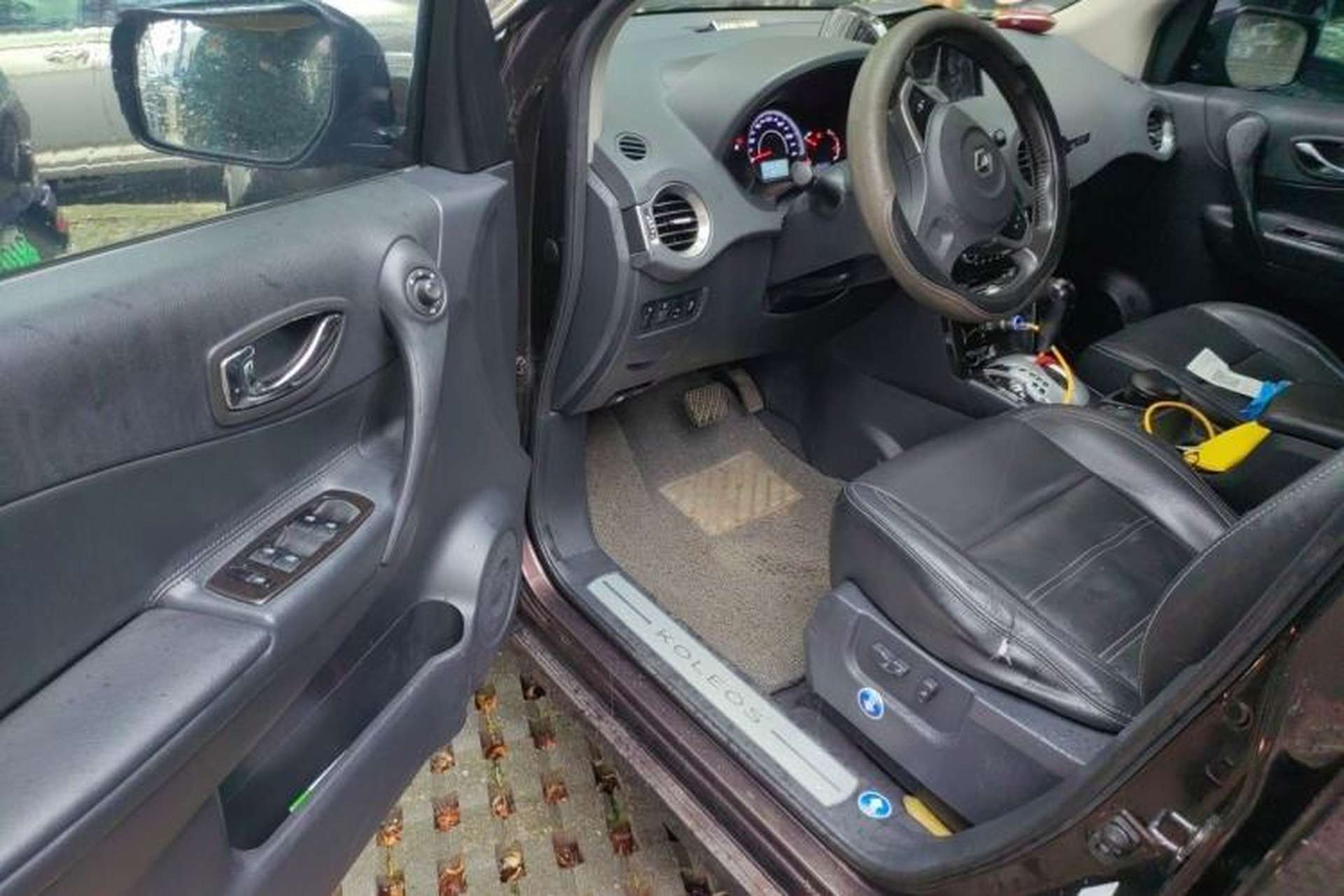 Used Renault Koleos 2013 2.5L Two-Wheel Drive Comfort Edition Driver Seat