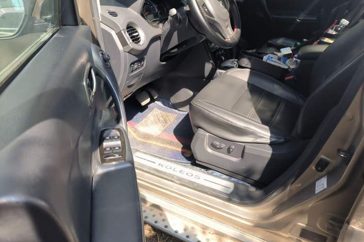Used Renault Koleos 2013 2.5L Two-Wheel Drive Comfort Edition Driver Seat