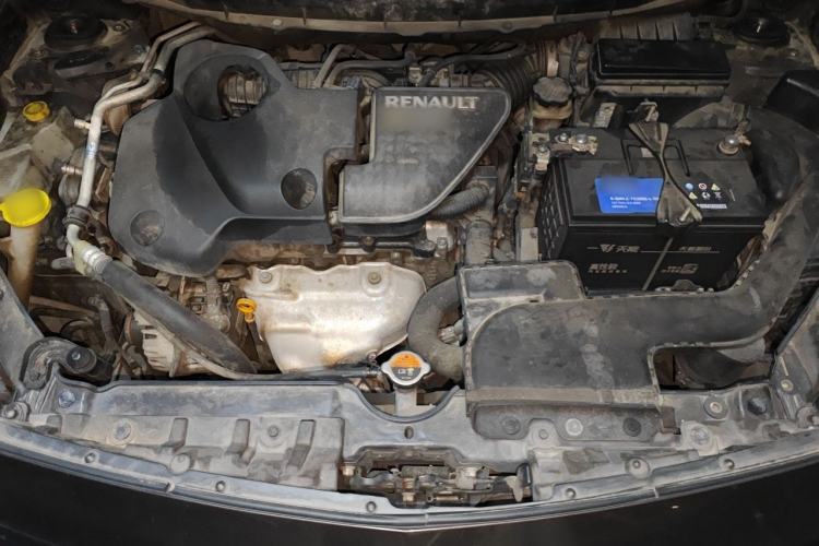 Used Renault Koleos 2013 2.5L Two-Wheel Drive Luxury Navigation Edition Engine Bay