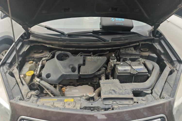 Used Renault Koleos 2013 2.5L 4x4 Comfort Edition Engine Bay