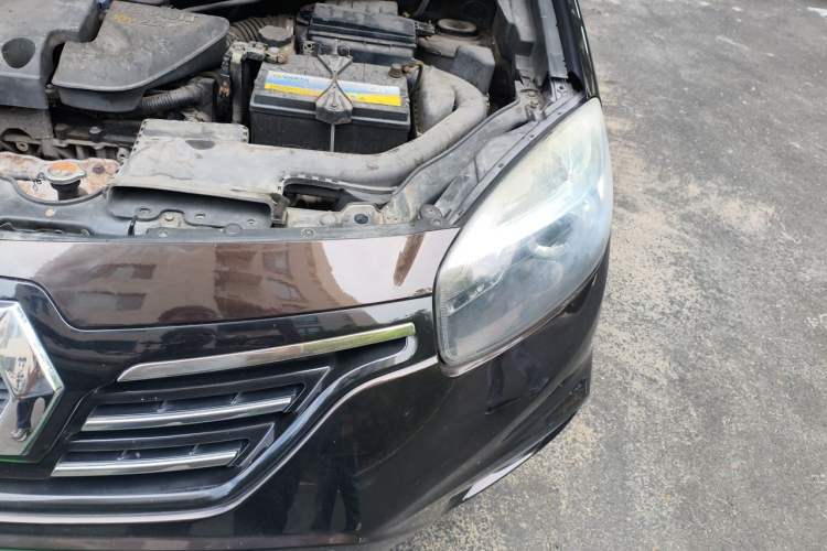 Used Renault Koleos 2013 2.5L 4x4 Comfort Edition Engine Bay Left