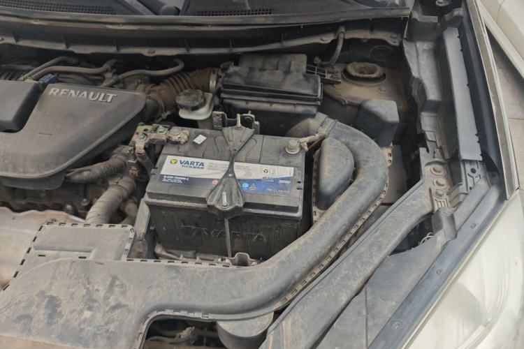 Used Renault Koleos 2013 2.5L 4x4 Comfort Edition Engine Bay Left