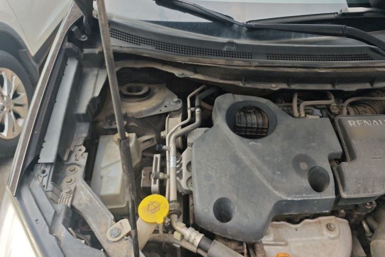 Used Renault Koleos 2013 2.5L 4x4 Comfort Edition Engine Bay Right