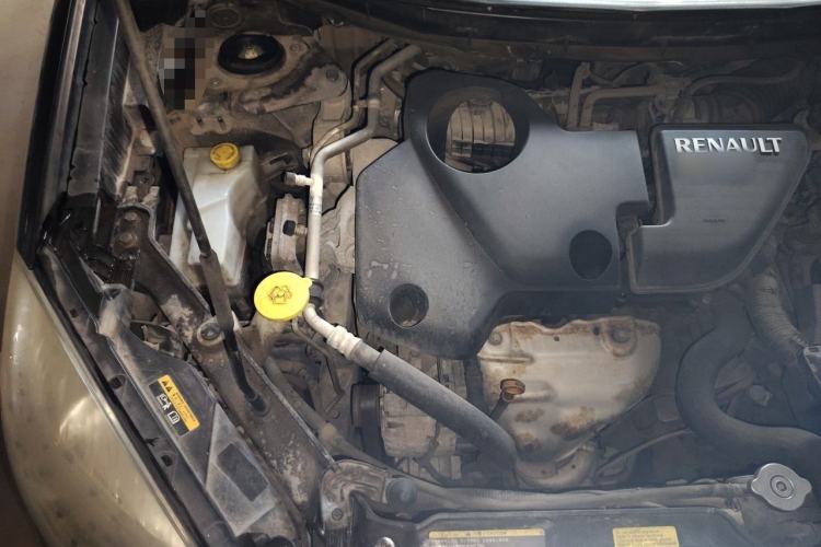 Used Renault Koleos 2013 2.5L Two-Wheel-Drive Luxury Edition Engine Bay Right