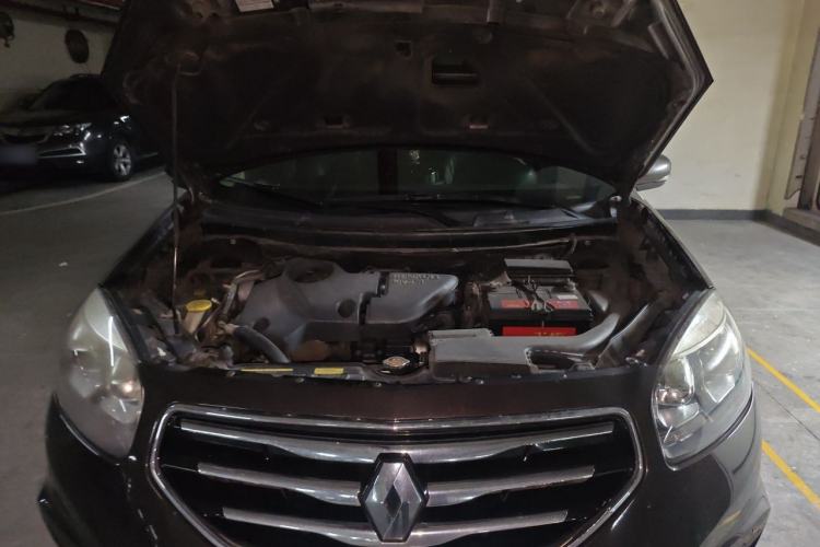 Used Renault Koleos 2013 2.5L Two-Wheel Drive Comfort Edition Engine Bay