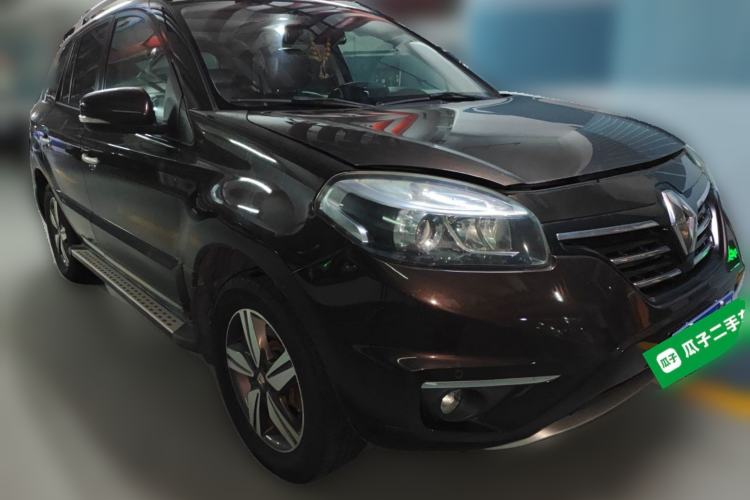Used Renault Koleos 2013 2.5L Two-Wheel Drive Luxury Navigation Edition Front Right 45 Deg