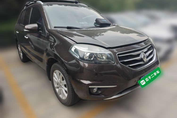 Used Renault Koleos 2013 2.5L 4x4 Comfort Edition Front Right 45 Deg
