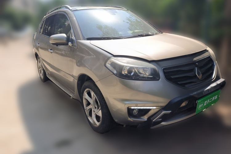 Used Renault Koleos 2013 2.5L Two-Wheel Drive Comfort Edition Front Right 45 Deg