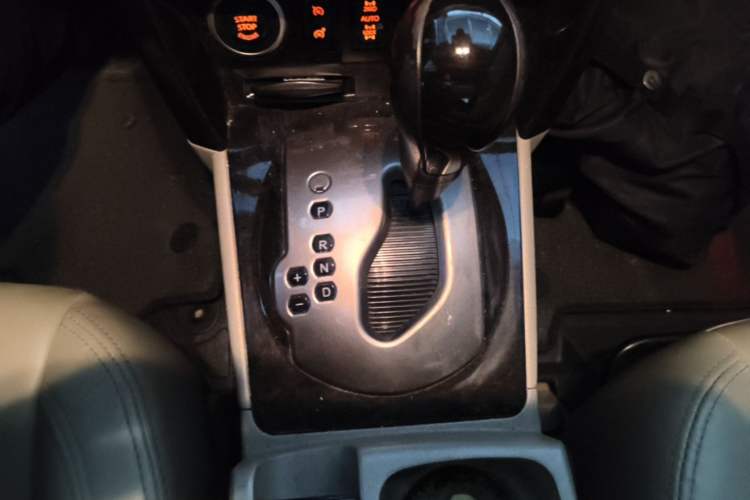 Used Renault Koleos 2013 2.5L 4x4 Comfort Edition Gear Lever