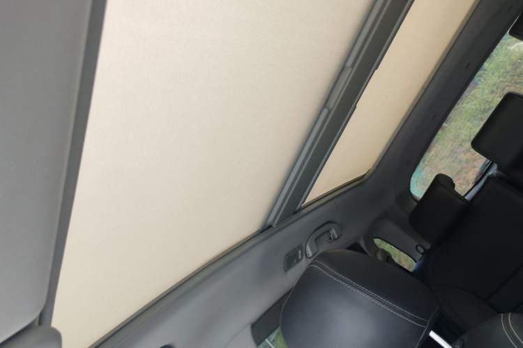 Used Renault Koleos 2013 2.5L 4x4 Urban Edition Headliner
