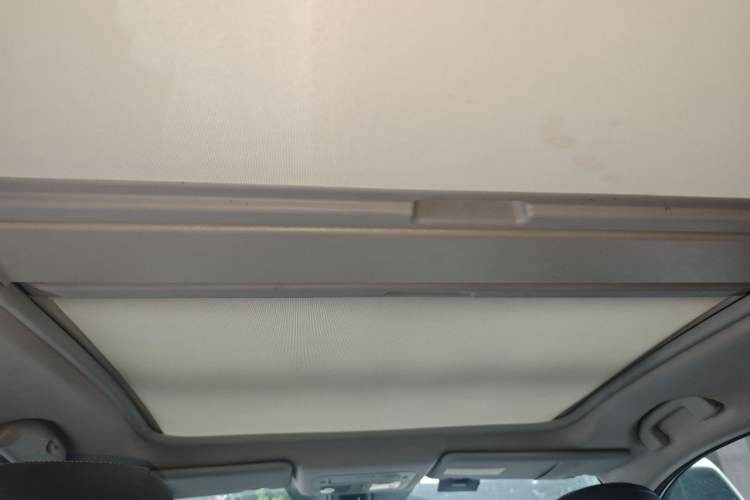 Used Renault Koleos 2013 2.5L 4x4 Comfort Edition Headliner