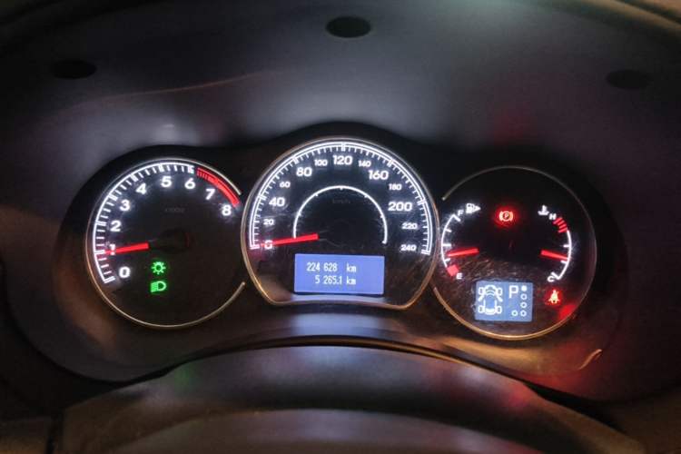 Used Renault Koleos 2013 2.5L 4x4 Comfort Edition Instrument Cluster