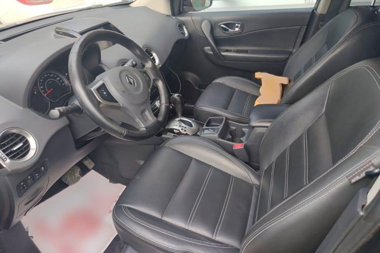 Used Renault Koleos 2013 2.5L 4x4 Urban Edition Left Front Seat