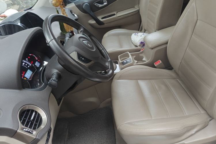 Used Renault Koleos 2013 2.5L Two-Wheel Drive Comfort Edition Left Front Seat