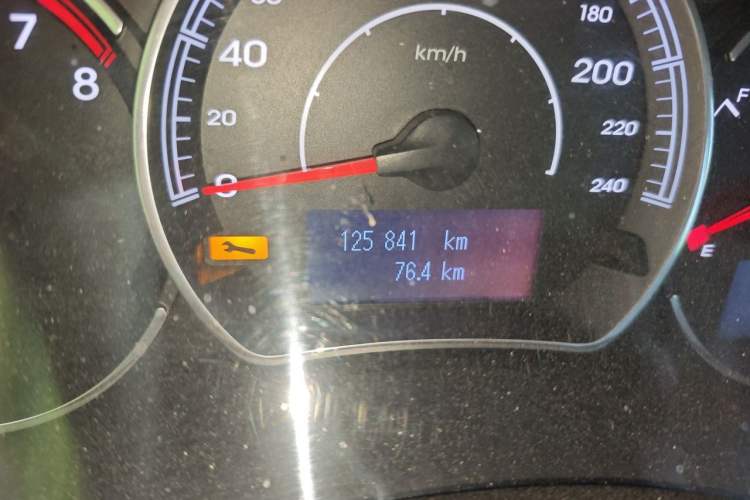 Used Renault Koleos 2013 2.5L Two-Wheel Drive Comfort Edition Odometer Close Up