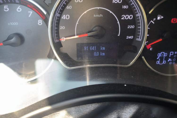 Used Renault Koleos 2013 2.5L Two-Wheel Drive Comfort Edition Odometer Close Up