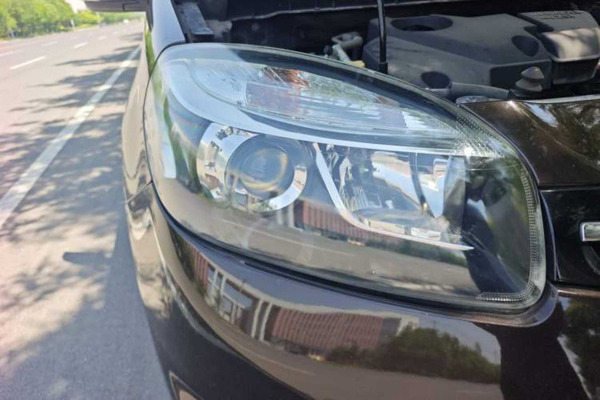 Used Renault Koleos 2013 2.5L Two-Wheel Drive Comfort Edition Right Front Headlight