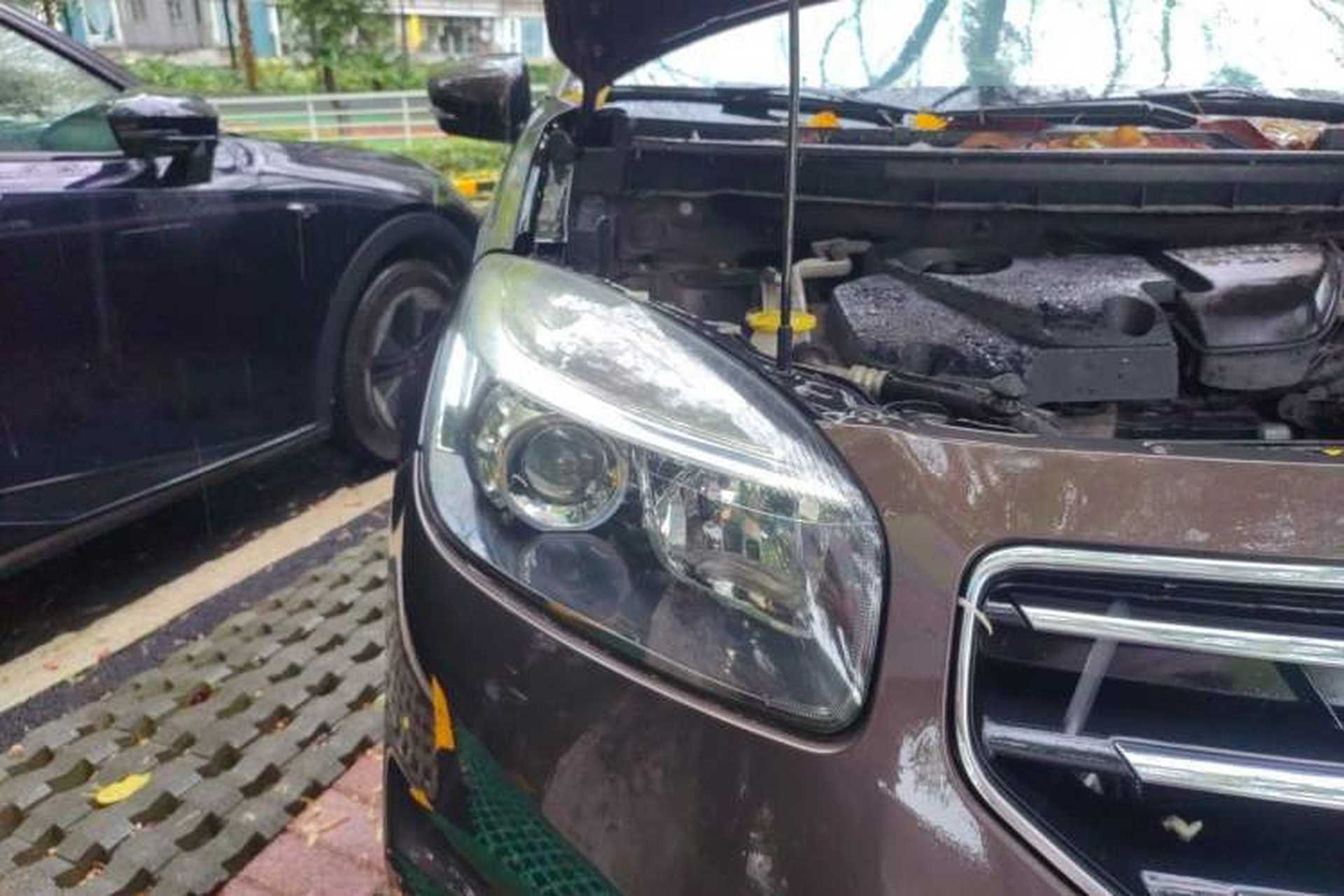 Used Renault Koleos 2013 2.5L Two-Wheel Drive Comfort Edition Right Front Headlight