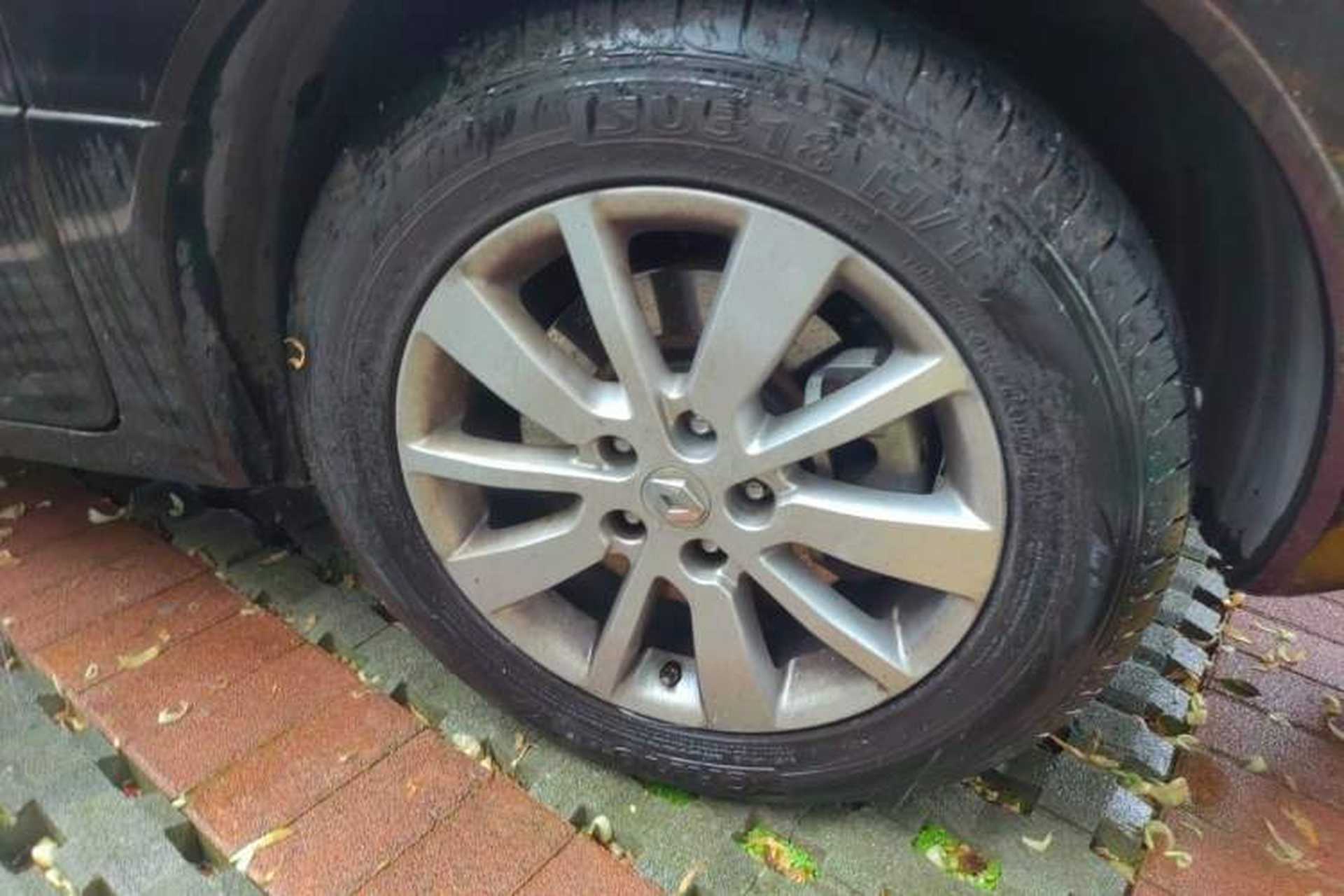 Used Renault Koleos 2013 2.5L Two-Wheel Drive Comfort Edition Right Front Wheel Hub
