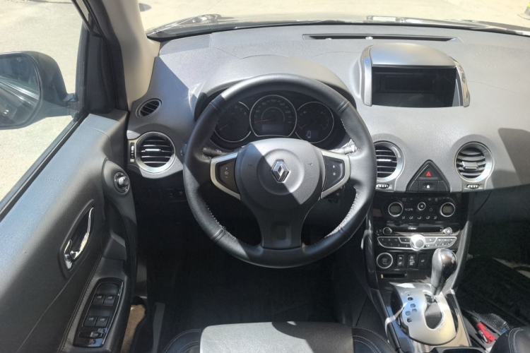 Used Renault Koleos 2013 2.5L 4x4 Comfort Edition Steering Wheel