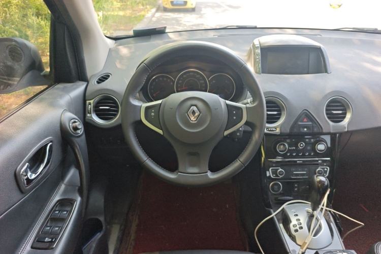 Used Renault Koleos 2013 2.5L Two-Wheel Drive Comfort Edition Steering Wheel