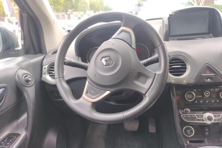 Used Renault Koleos 2013 2.5L 4x4 Comfort Edition Steering Wheel
