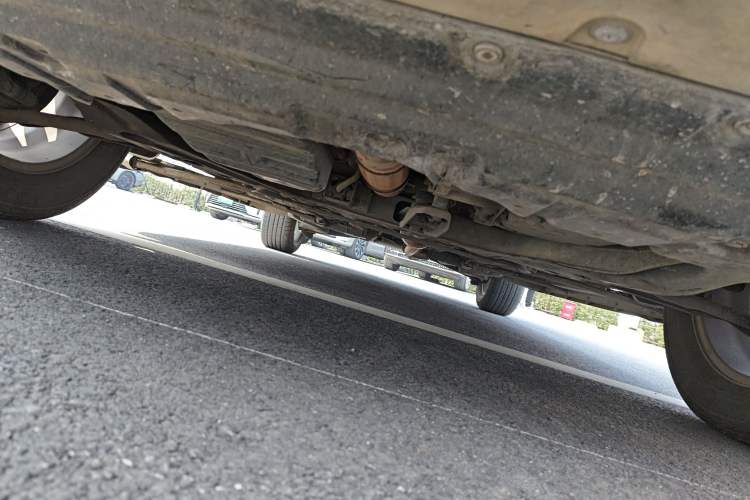 Used Renault Koleos 2013 2.5L Two-Wheel Drive Comfort Edition Chassis Front