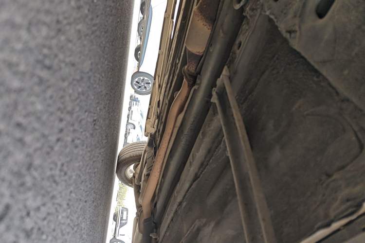 Used Renault Koleos 2013 2.5L Two-Wheel Drive Comfort Edition Chassis Front Left