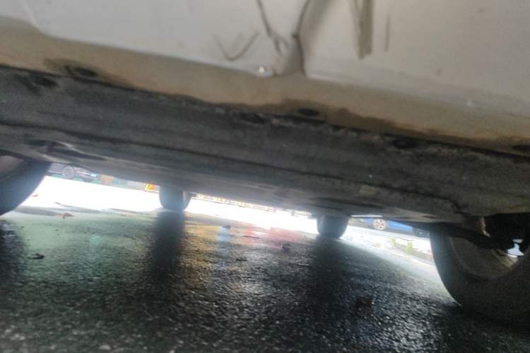 Used Renault Koleos 2013 2.5L 4x4 Urban Edition Chassis Front