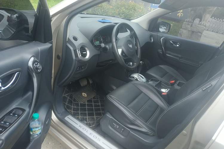 Used Renault Koleos 2013 2.5L Two-Wheel-Drive Luxury Edition Driver Seat